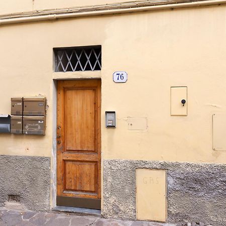 Sweet San Frediano Apartment Florence Exterior photo